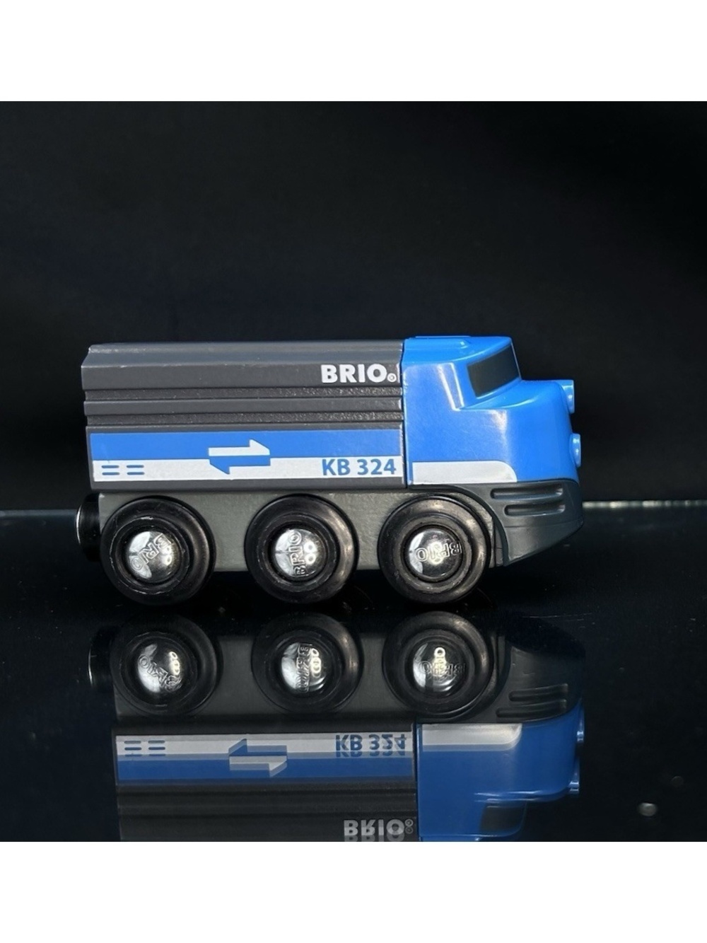 BRIO World Intercity Blue Train Engine KB 324 Wood **Rare**